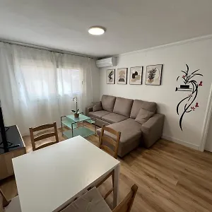 https://acogedor-apartamento-a-50-metros-del-mar.catalonia-hotels.com